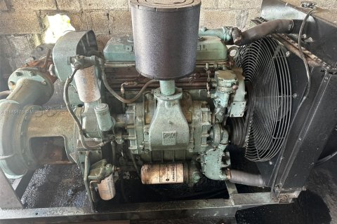 Immobilier commercial à vendre à Homestead, Floride № 2021591 - photo 5