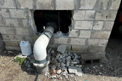 Immobilier commercial à vendre à Homestead, Floride № 2021591 - photo 2