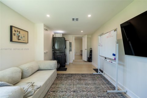 Villa ou maison à louer à North Bay Village, Floride: 4 chambres, 153.1 m2 № 2052423 - photo 25