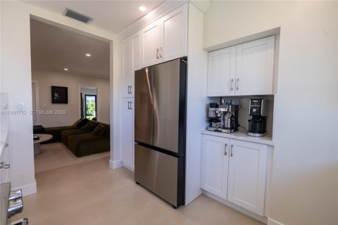 Villa ou maison à louer à North Bay Village, Floride: 4 chambres, 153.1 m2 № 2052423 - photo 15