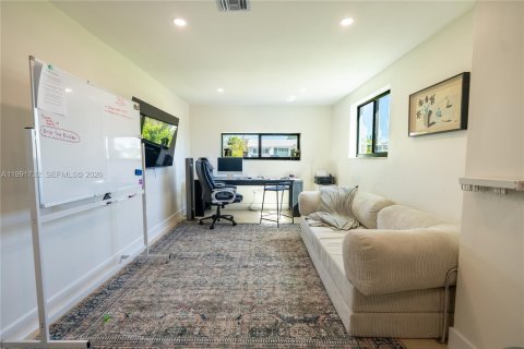 Villa ou maison à louer à North Bay Village, Floride: 4 chambres, 153.1 m2 № 2052423 - photo 26