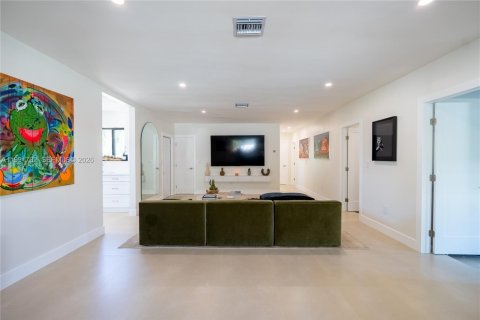 Villa ou maison à louer à North Bay Village, Floride: 4 chambres, 153.1 m2 № 2052423 - photo 9