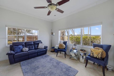 Villa ou maison à louer à Weston, Floride: 4 chambres, 192.59 m2 № 2044134 - photo 11