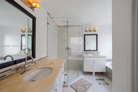 Villa ou maison à louer à Weston, Floride: 4 chambres, 192.59 m2 № 2044134 - photo 15