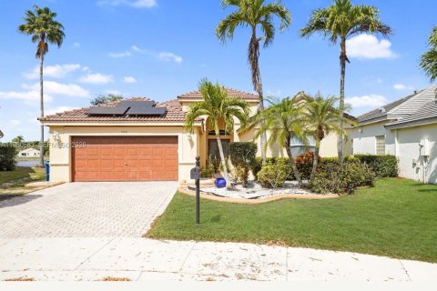 Villa ou maison à Weston, Floride 4 chambres, 192.59 m2 № 2044134