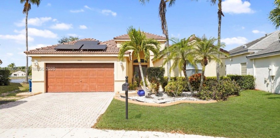Villa ou maison à Weston, Floride 4 chambres, 192.59 m2 № 2044134
