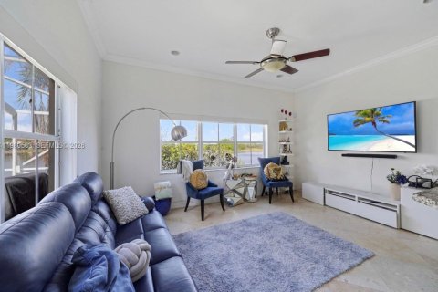 Villa ou maison à louer à Weston, Floride: 4 chambres, 192.59 m2 № 2044134 - photo 8