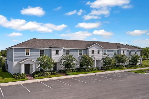 Townhouse in Davenport, Florida 3 bedrooms, 153.38 sq.m. № 1636148 - photo 1