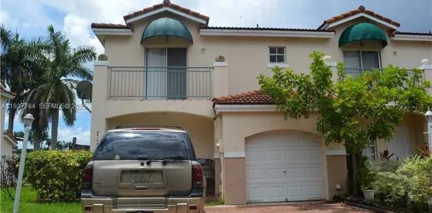 Таунхаус в Майами, Флорида 3 спальни, 171.68м2 № 1988111