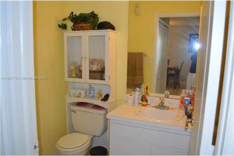 Снять в аренду таунхаус в Майами, Флорида 3 спальни, 171.68м2, № 1988111 - фото 5