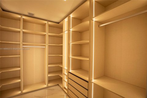 Copropriété à vendre à Miami, Floride: 4 chambres, 247.4 m2 № 1948684 - photo 24
