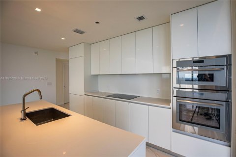 Copropriété à vendre à Miami, Floride: 4 chambres, 247.4 m2 № 1948684 - photo 7