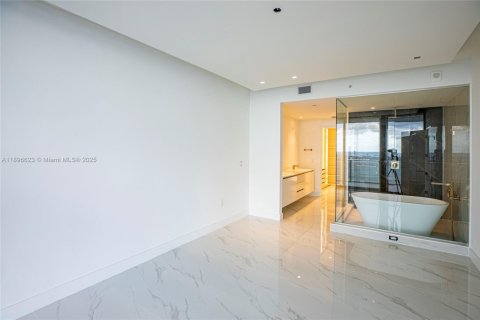 Copropriété à vendre à Miami, Floride: 4 chambres, 247.4 m2 № 1948684 - photo 18