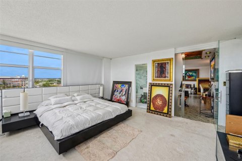 Copropriété à vendre à North Miami, Floride: 2 chambres, 110.37 m2 № 2072795 - photo 17