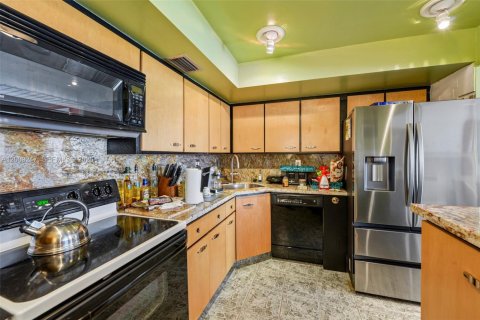 Copropriété à vendre à North Miami, Floride: 2 chambres, 110.37 m2 № 2072795 - photo 8