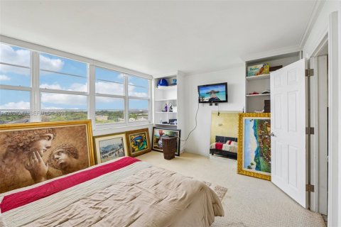 Copropriété à vendre à North Miami, Floride: 2 chambres, 110.37 m2 № 2072795 - photo 15