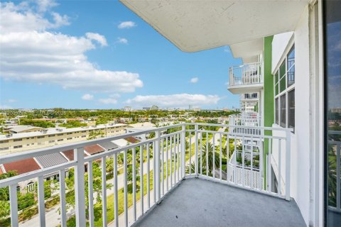 Copropriété à vendre à North Miami, Floride: 2 chambres, 110.37 m2 № 2072795 - photo 21