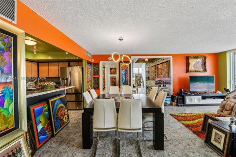 Copropriété à vendre à North Miami, Floride: 2 chambres, 110.37 m2 № 2072795 - photo 4