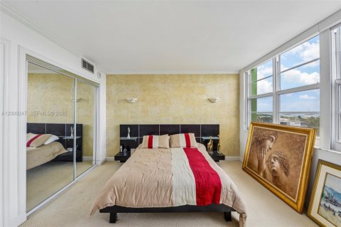 Copropriété à vendre à North Miami, Floride: 2 chambres, 110.37 m2 № 2072795 - photo 12