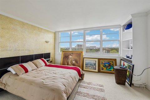 Copropriété à vendre à North Miami, Floride: 2 chambres, 110.37 m2 № 2072795 - photo 11