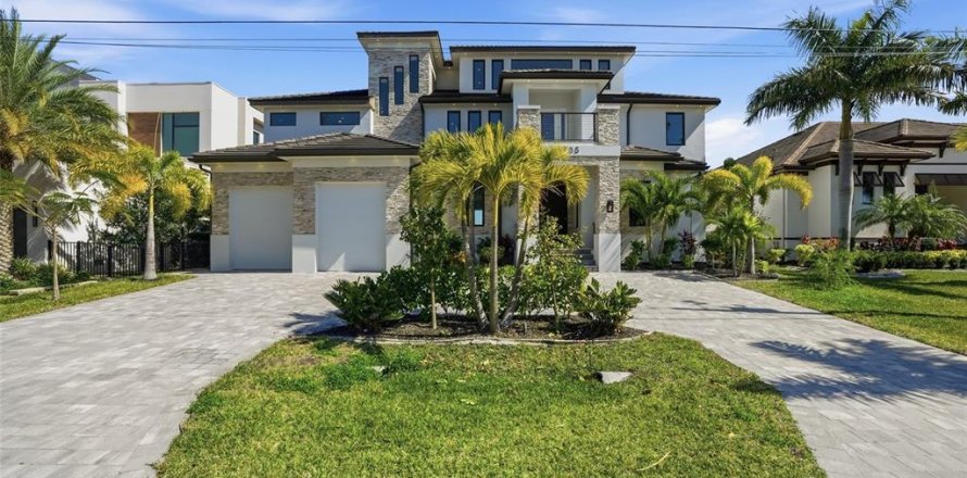 Casa en Cape Coral, Florida 7 dormitorios, 794.31 m2 № 2142427