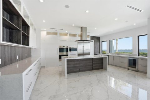 Casa en venta en Cape Coral, Florida, 7 dormitorios, 794.31 m2 № 2142427 - foto 14