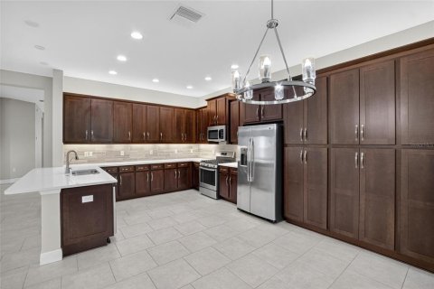 Casa en alquiler en Wesley Chapel, Florida, 5 dormitorios, 314.1 m2 № 1915959 - foto 23