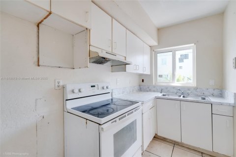 Copropriété à vendre à Miami, Floride: 4 chambres, 130.99 m2 № 1896182 - photo 5