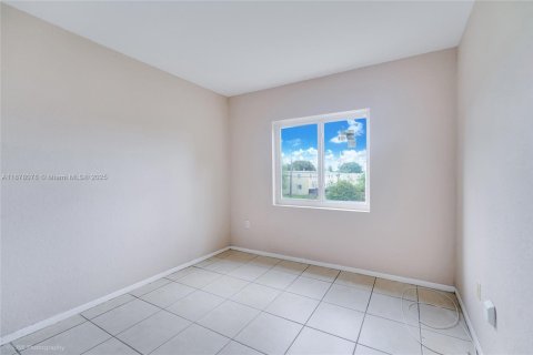 Copropriété à vendre à Miami, Floride: 4 chambres, 130.99 m2 № 1896182 - photo 9