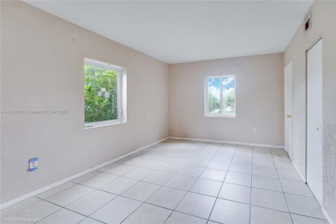 Copropriété à vendre à Miami, Floride: 4 chambres, 130.99 m2 № 1896182 - photo 6
