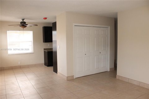 Apartment in Pompano Beach, Florida 1 bedroom № 2038533 - photo 11