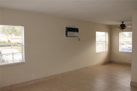 Apartment in Pompano Beach, Florida 1 bedroom № 2038533 - photo 6