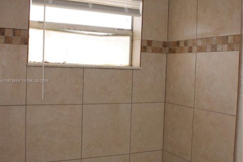 Apartment in Pompano Beach, Florida 1 bedroom № 2038533 - photo 8