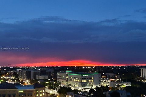Condo in North Miami, Florida, 1 bedroom  № 1933150 - photo 15