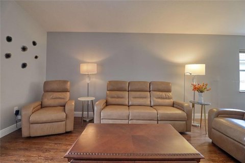 Casa en venta en Lutz, Florida, 4 dormitorios, 204.94 m2 № 1879186 - foto 13