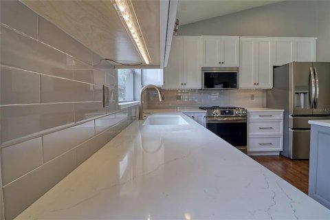 Casa en venta en Lutz, Florida, 4 dormitorios, 204.94 m2 № 1879186 - foto 18
