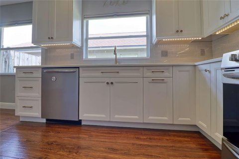 Casa en venta en Lutz, Florida, 4 dormitorios, 204.94 m2 № 1879186 - foto 28