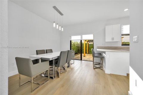 Adosado en venta en Davie, Florida, 3 dormitorios, 133.59 m2 № 1860430 - foto 10