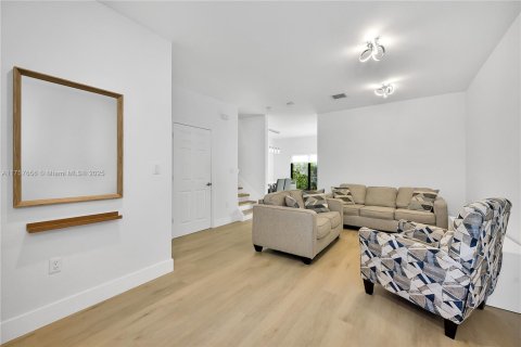 Adosado en venta en Davie, Florida, 3 dormitorios, 133.59 m2 № 1860430 - foto 4