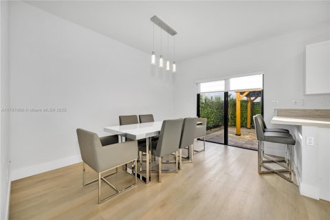Adosado en venta en Davie, Florida, 3 dormitorios, 133.59 m2 № 1860430 - foto 11