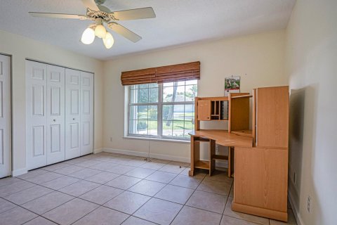 House in Vero Beach, Florida 3 bedrooms, 178.65 sq.m. № 2385533 - photo 22