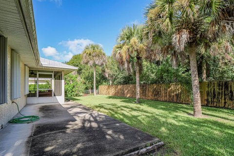 House in Vero Beach, Florida 3 bedrooms, 178.65 sq.m. № 2385533 - photo 27