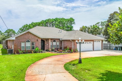 House in Miramar Beach, Florida 4 bedrooms, 278.06 sq.m. № 590140 - photo 1