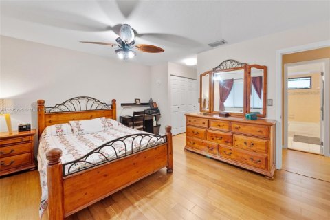 Villa ou maison à vendre à Davie, Floride: 4 chambres, 198.81 m2 № 1947972 - photo 17