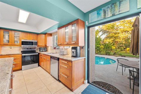 Villa ou maison à vendre à Davie, Floride: 4 chambres, 198.81 m2 № 1947972 - photo 15