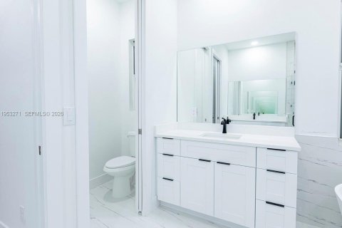 House in Lehigh Acres, Florida 3 bedrooms № 2007563 - photo 22