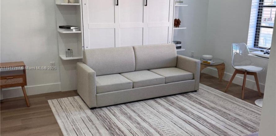 Studio in the Condo in Miami Beach, Florida  № 1972343