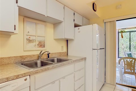 Townhouse in New Smyrna Beach, Florida 2 bedrooms, 110.37 sq.m. № 2104668 - photo 23