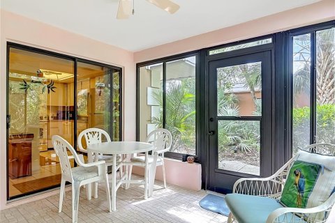Townhouse in New Smyrna Beach, Florida 2 bedrooms, 110.37 sq.m. № 2104668 - photo 9