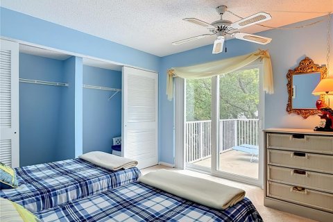 Townhouse in New Smyrna Beach, Florida 2 bedrooms, 110.37 sq.m. № 2104668 - photo 27